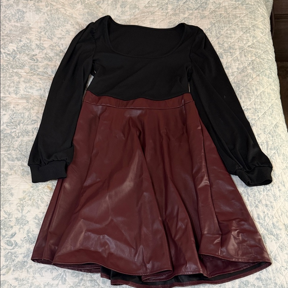 SHEIN Black and Burgundy Long Sleeve Dress